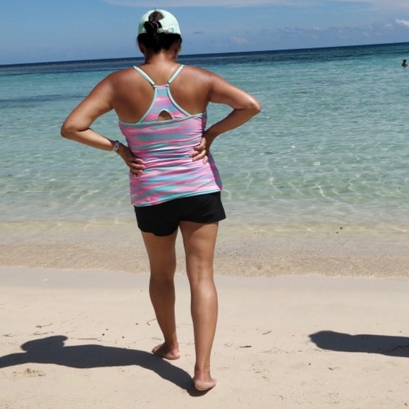 Meet your Posher, Nicole - Picture 1 of 1